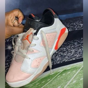 Kids Jordan’s size 3